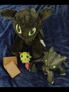 Toothless How To Train Your Dragon Bundle Of Plushies and Blind Box